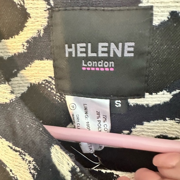 Helene London Overcoat. Very Unique & Stylish. High Fashion. Size Small Runs Big - Picture 5 of 11